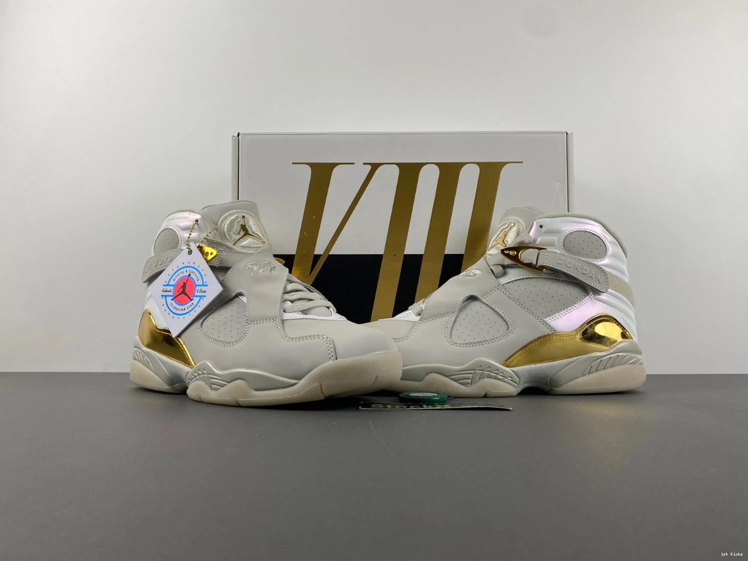 Men's 8 832821-030 - Champagne Retro Jordan 0325